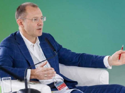 Скандал вокруг Чистюхина: семья зампреда Центробанка наслаждается отдыхом за границей