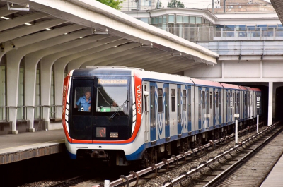 5 линий метро Москвы, где ходят короткие поезда меньше 8 вагонов